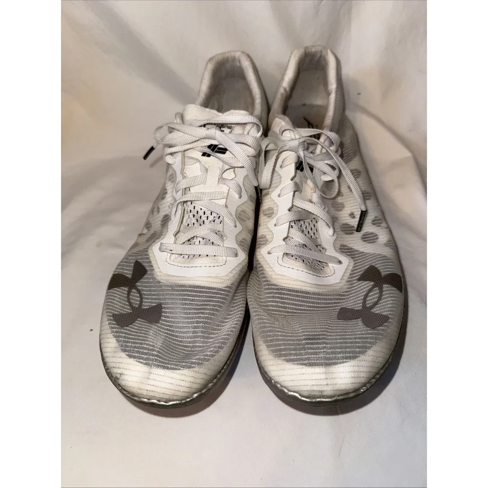 Under Armour Track & Field Spikes Mens Size 11 Shakedown Elite White 3027568-100